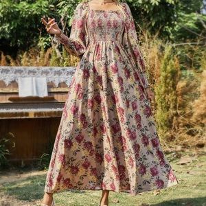 Square neck floral print maxi dress